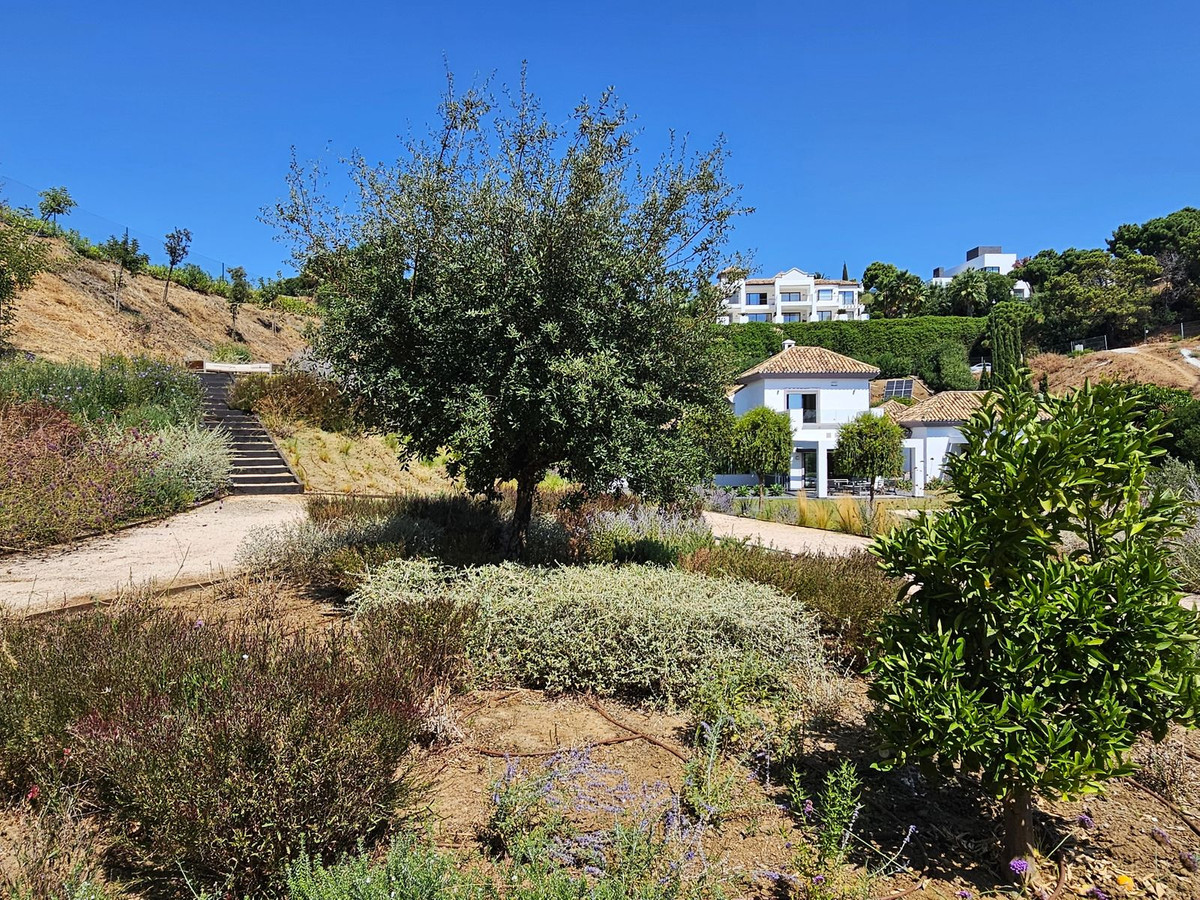 4 Bed Townhouse for sale in Benahavís Costa Del Sol, Málaga, Spain