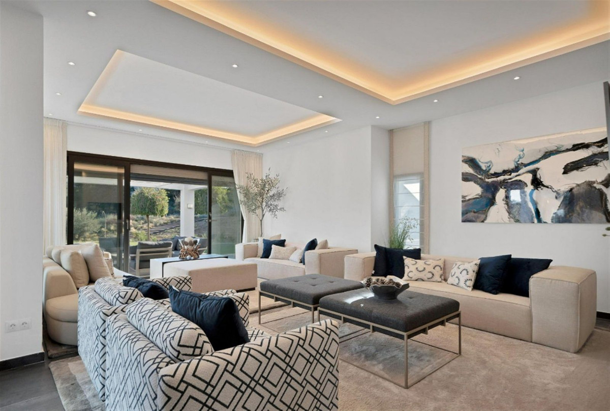 4 Bed Townhouse for sale in Benahavís Costa Del Sol, Málaga, Spain