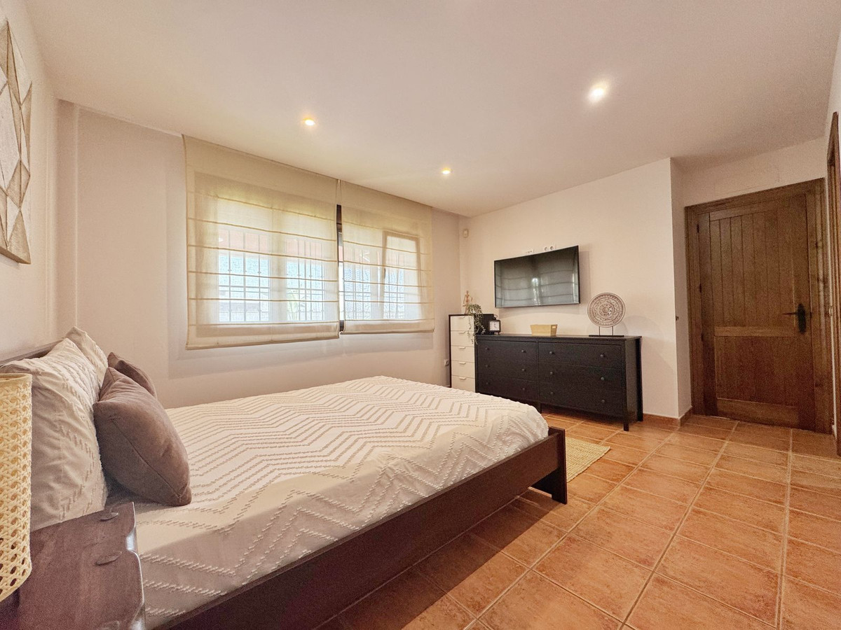 3 Bed Townhouse for sale in Sierrezuela Costa Del Sol, Málaga, Spain