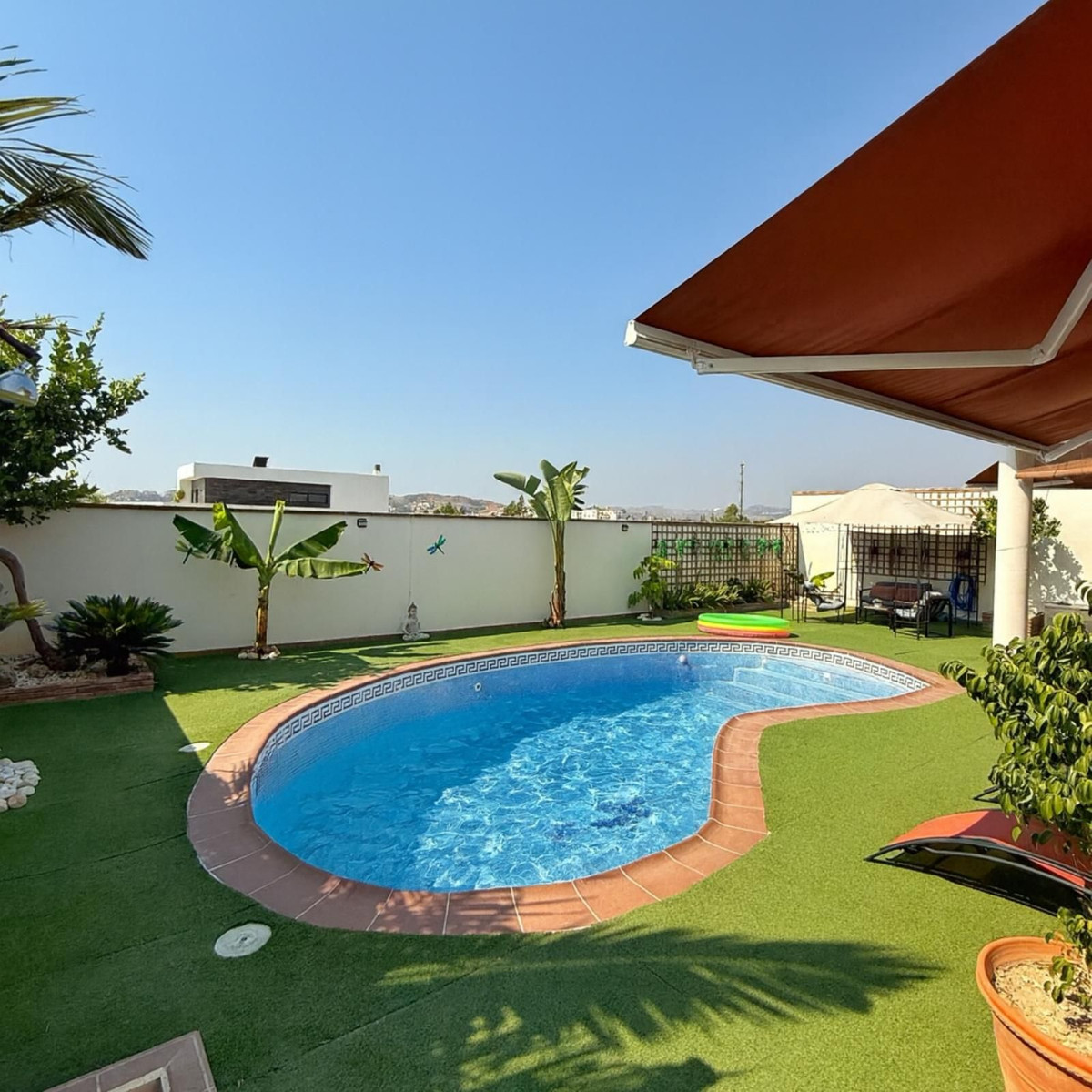 3 Bed Townhouse for sale in Sierrezuela Costa Del Sol, Málaga, Spain