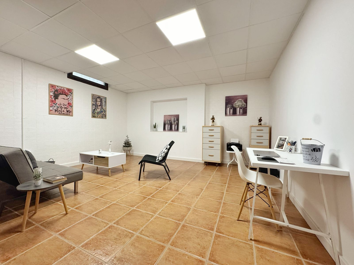 3 Bed Townhouse for sale in Sierrezuela Costa Del Sol, Málaga, Spain