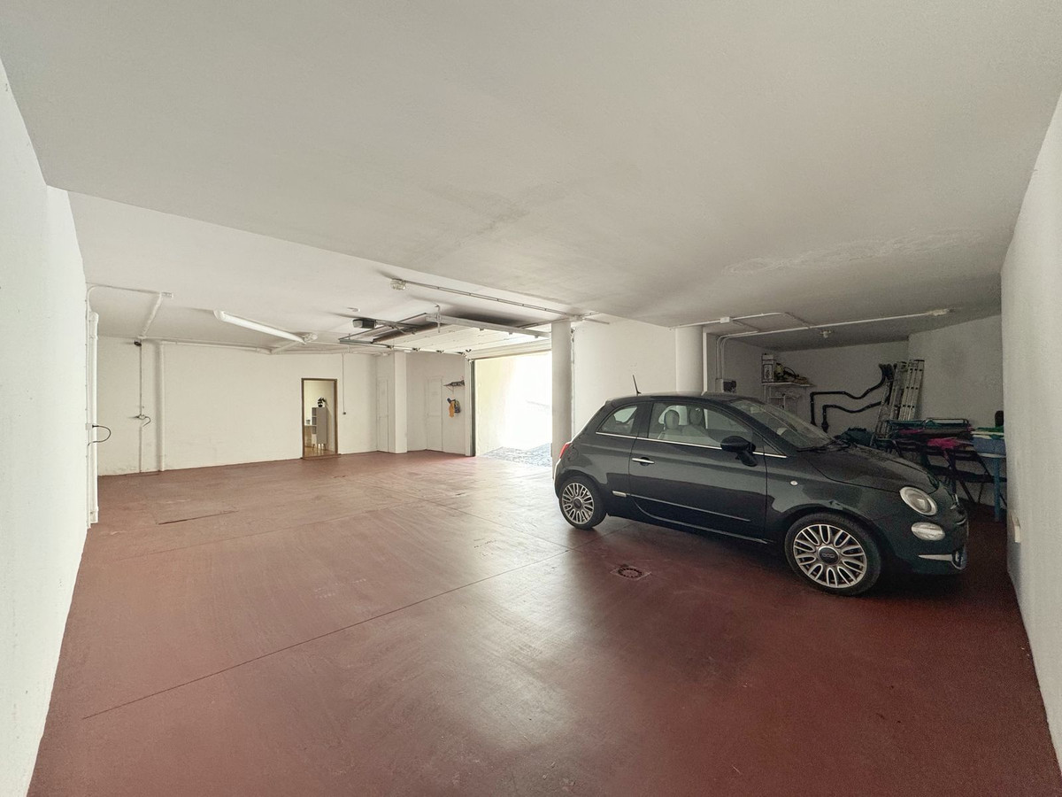 3 Bed Townhouse for sale in Sierrezuela Costa Del Sol, Málaga, Spain
