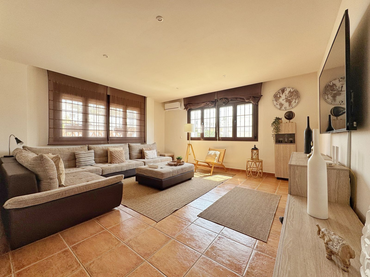 3 Bed Townhouse for sale in Sierrezuela Costa Del Sol, Málaga, Spain