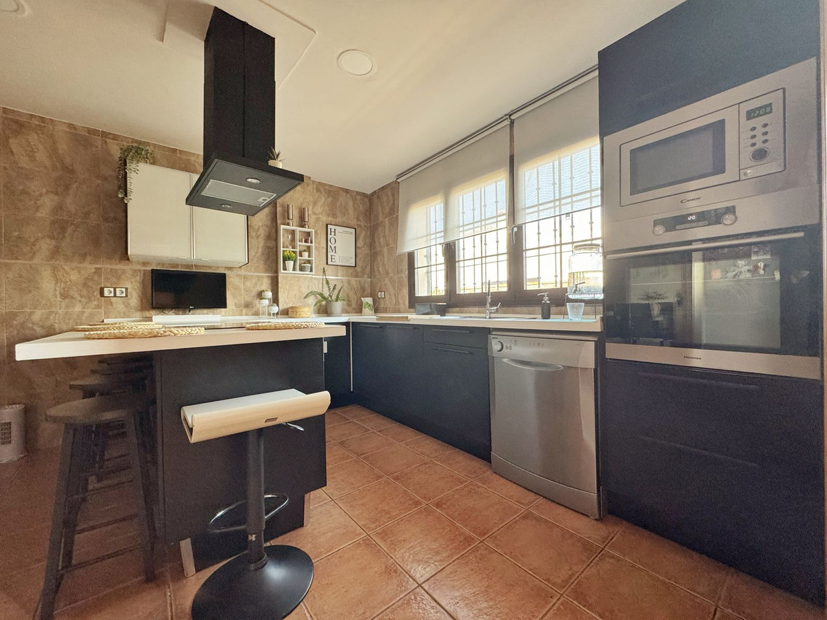 3 Bed Townhouse for sale in Sierrezuela Costa Del Sol, Málaga, Spain