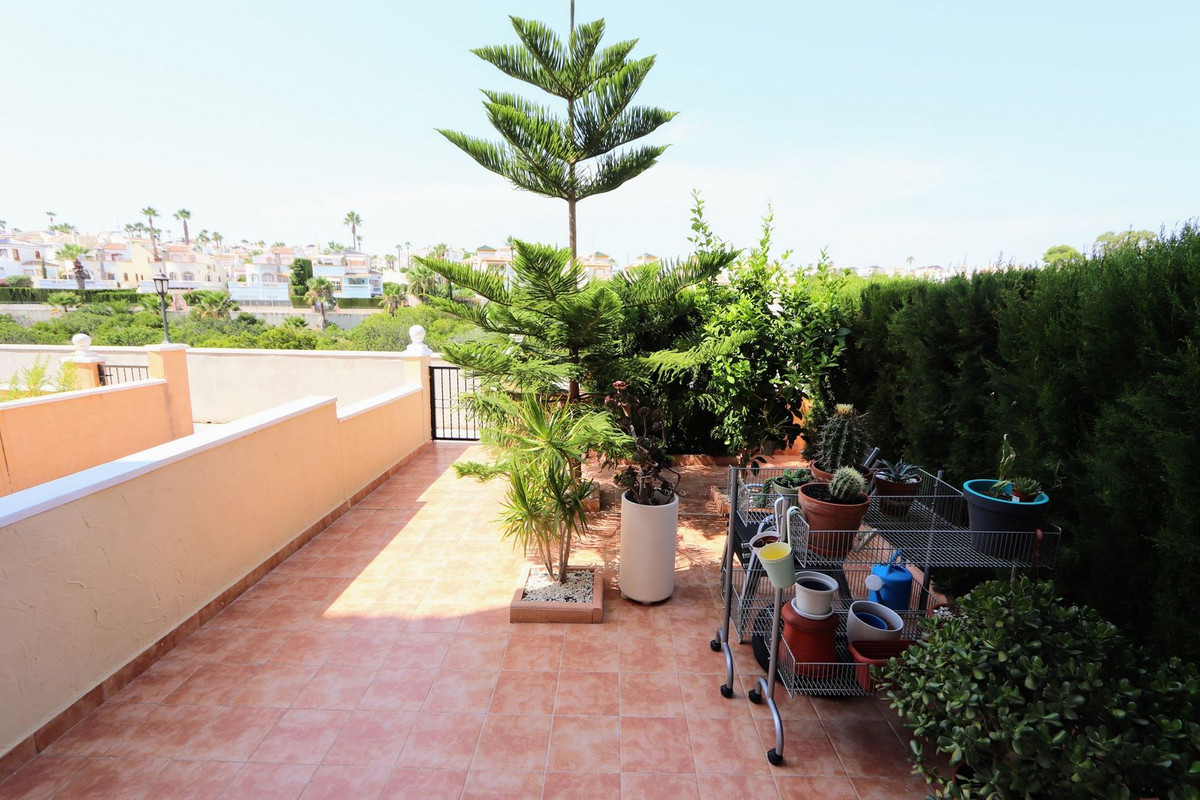 Se vende Apartamento Planta Baja de 2 dormitorios en Costa Blanca, Alicante, España