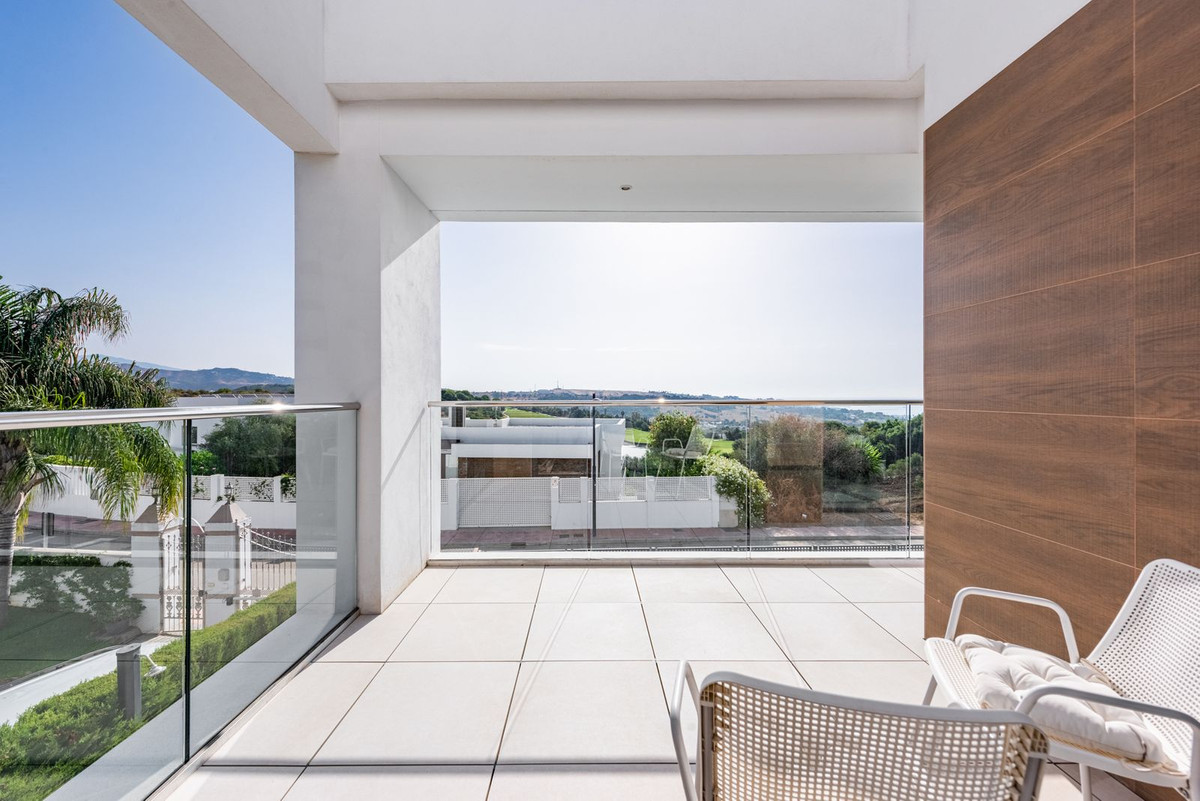 3 Bed Townhouse for sale in Estepona Costa Del Sol, Málaga, Spain