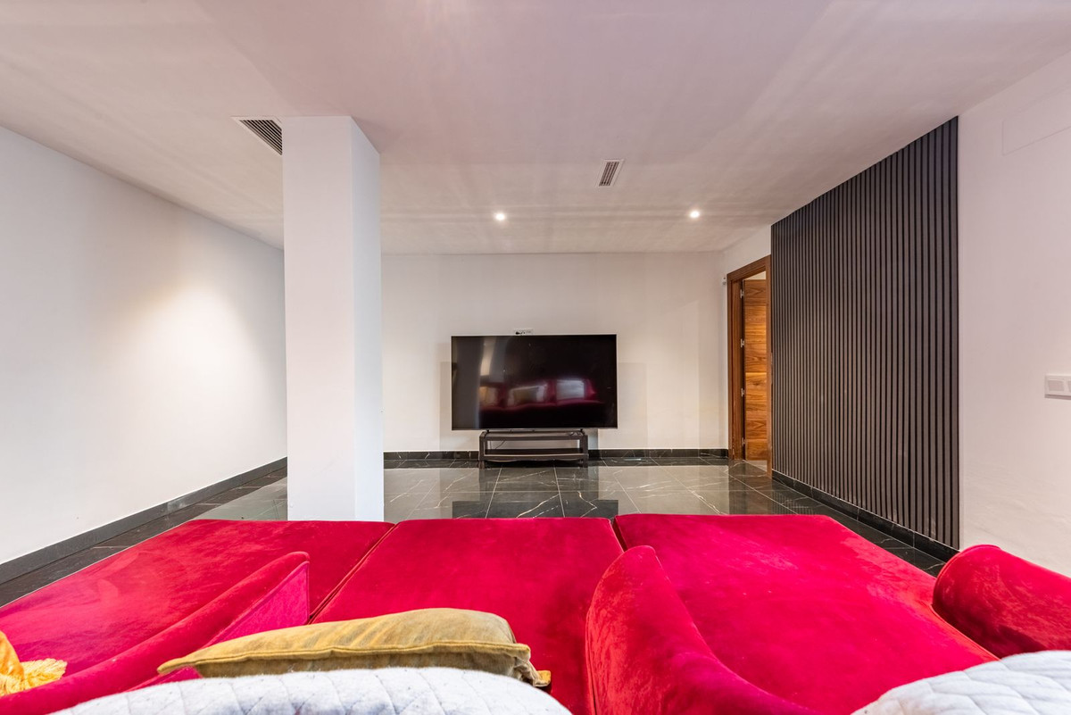 3 Bed Townhouse for sale in Estepona Costa Del Sol, Málaga, Spain