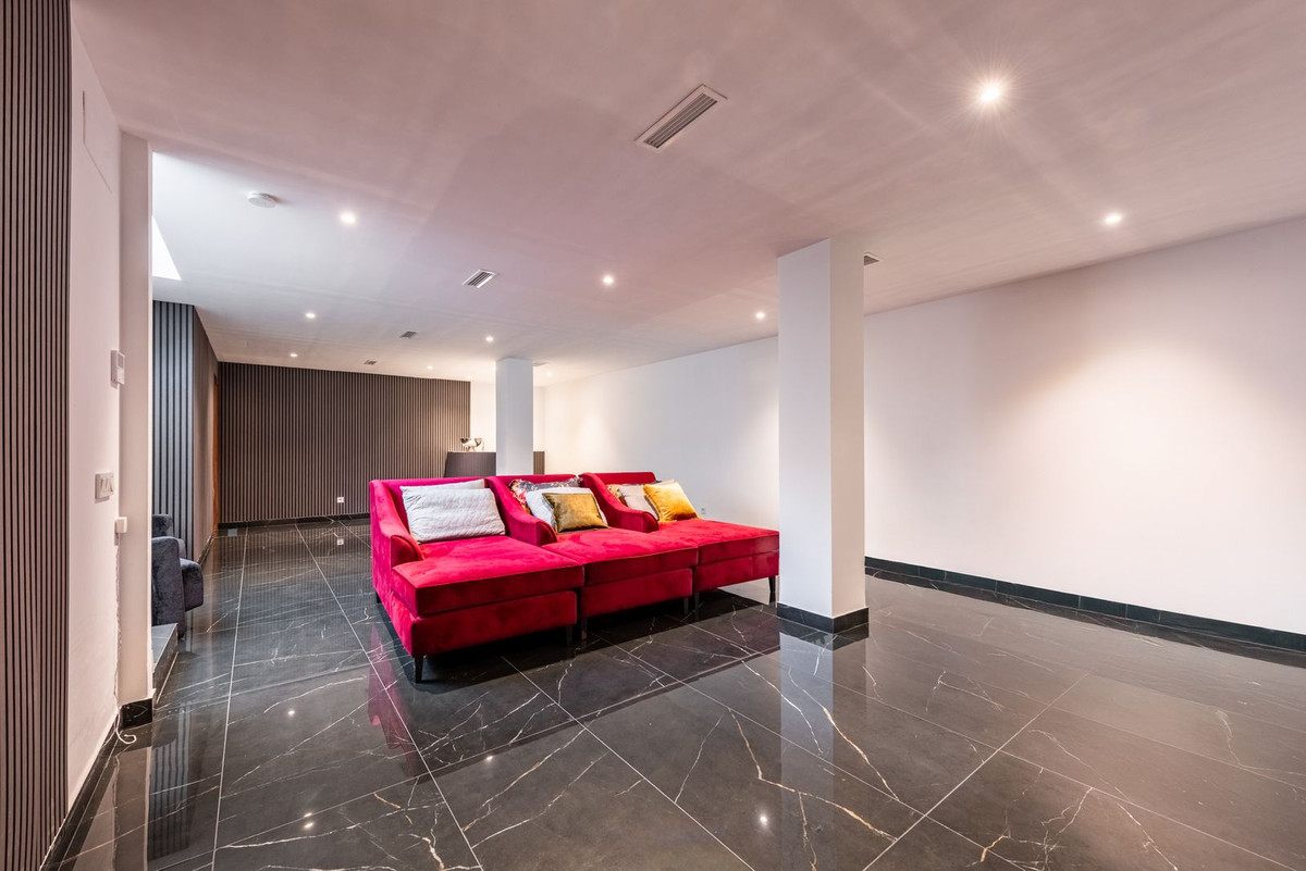 3 Bed Townhouse for sale in Estepona Costa Del Sol, Málaga, Spain