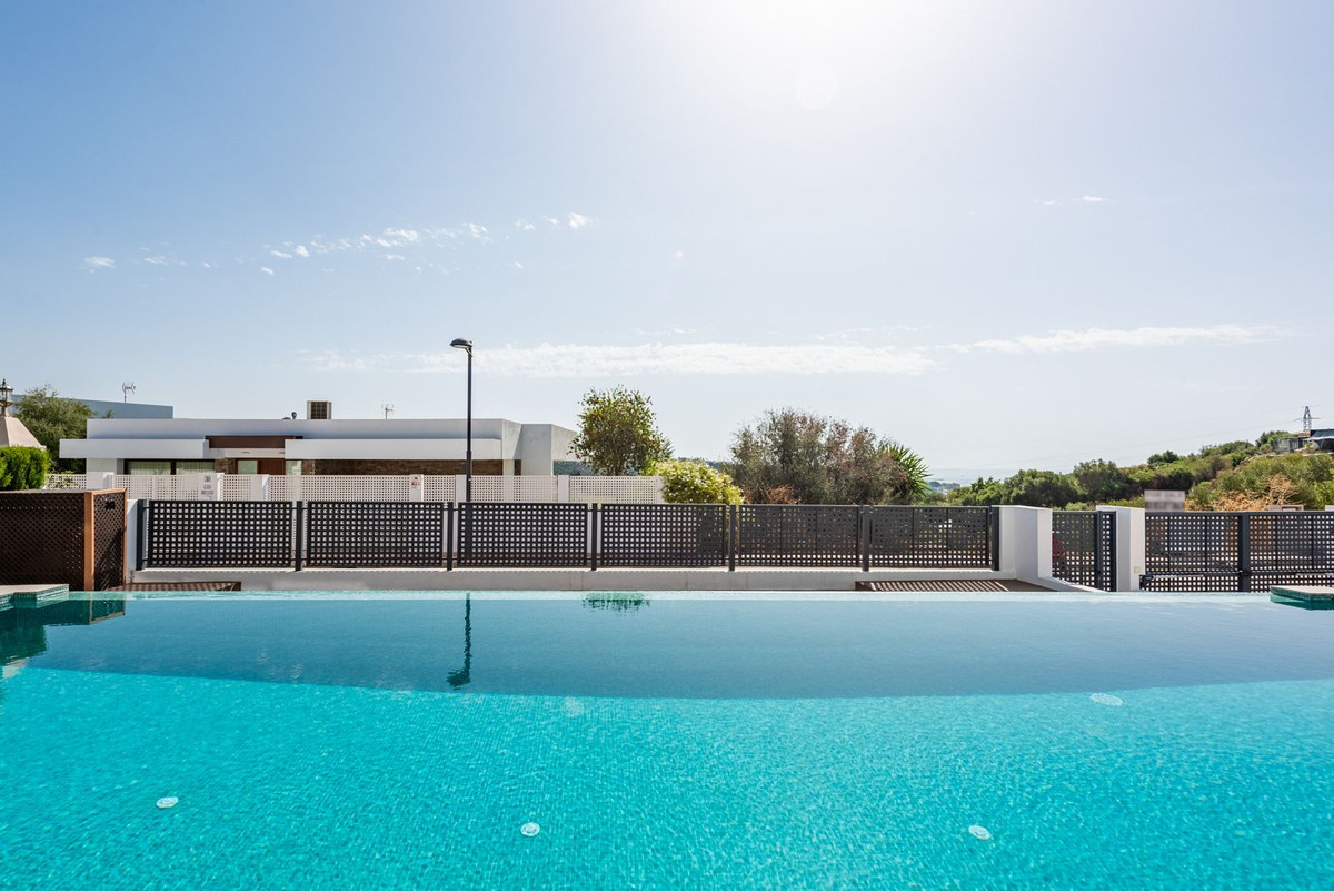 3 Bed Townhouse for sale in Estepona Costa Del Sol, Málaga, Spain