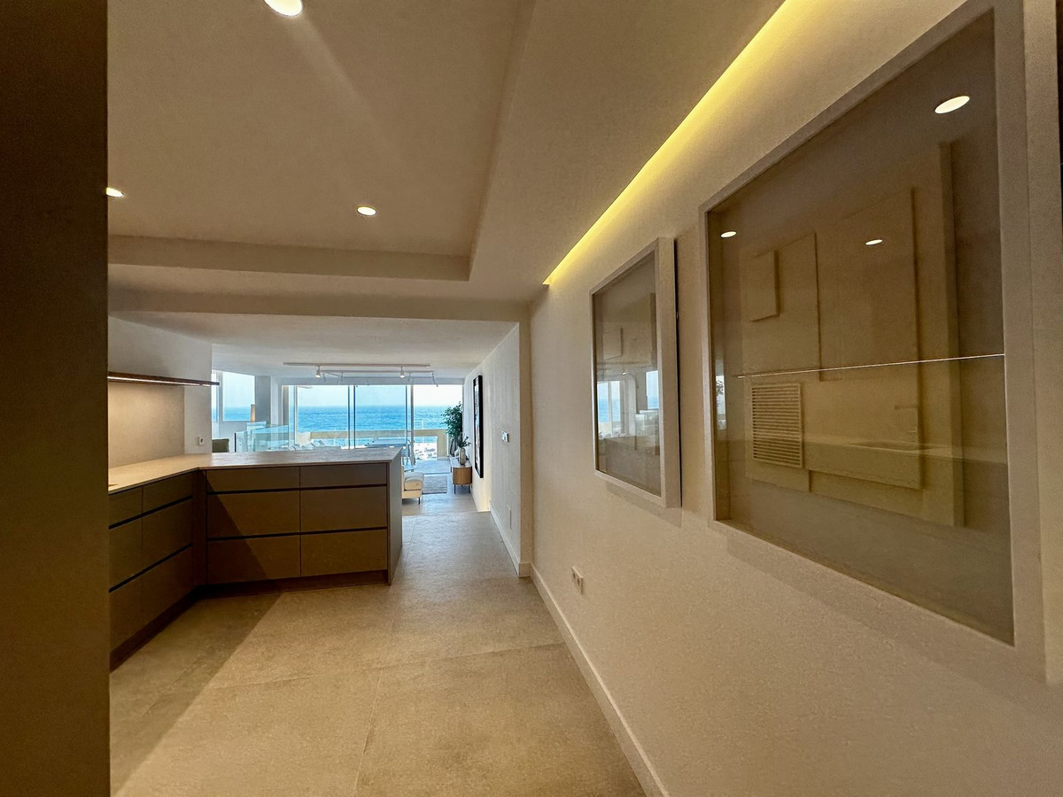 3 Bed Apartment for sale in Marbella Costa Del Sol, Málaga, Spain