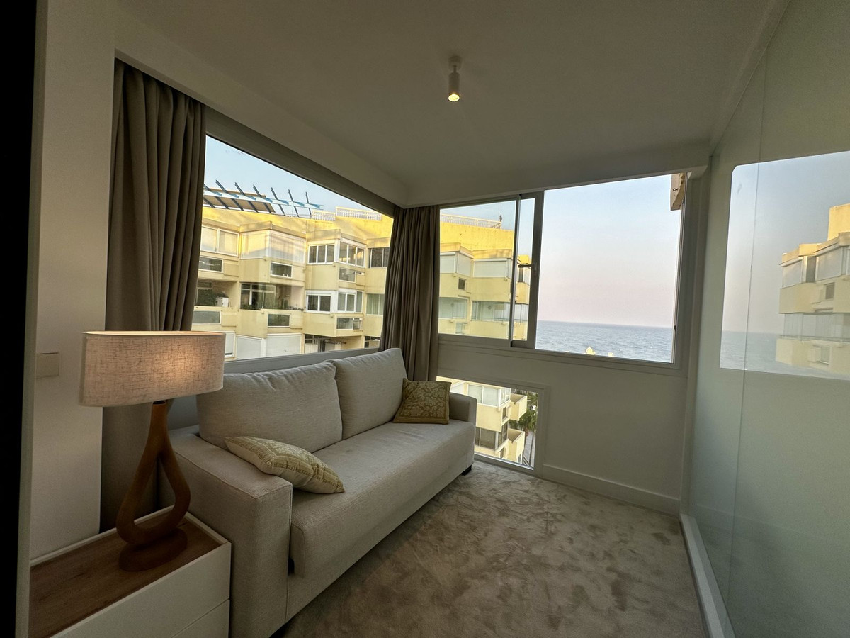 3 Bed Apartment for sale in Marbella Costa Del Sol, Málaga, Spain
