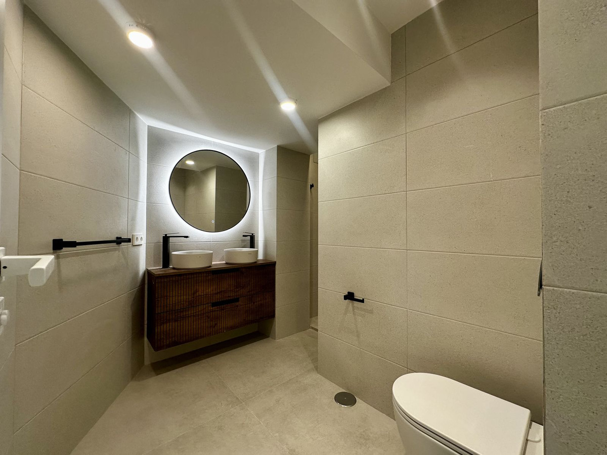 3 Bed Apartment for sale in Marbella Costa Del Sol, Málaga, Spain