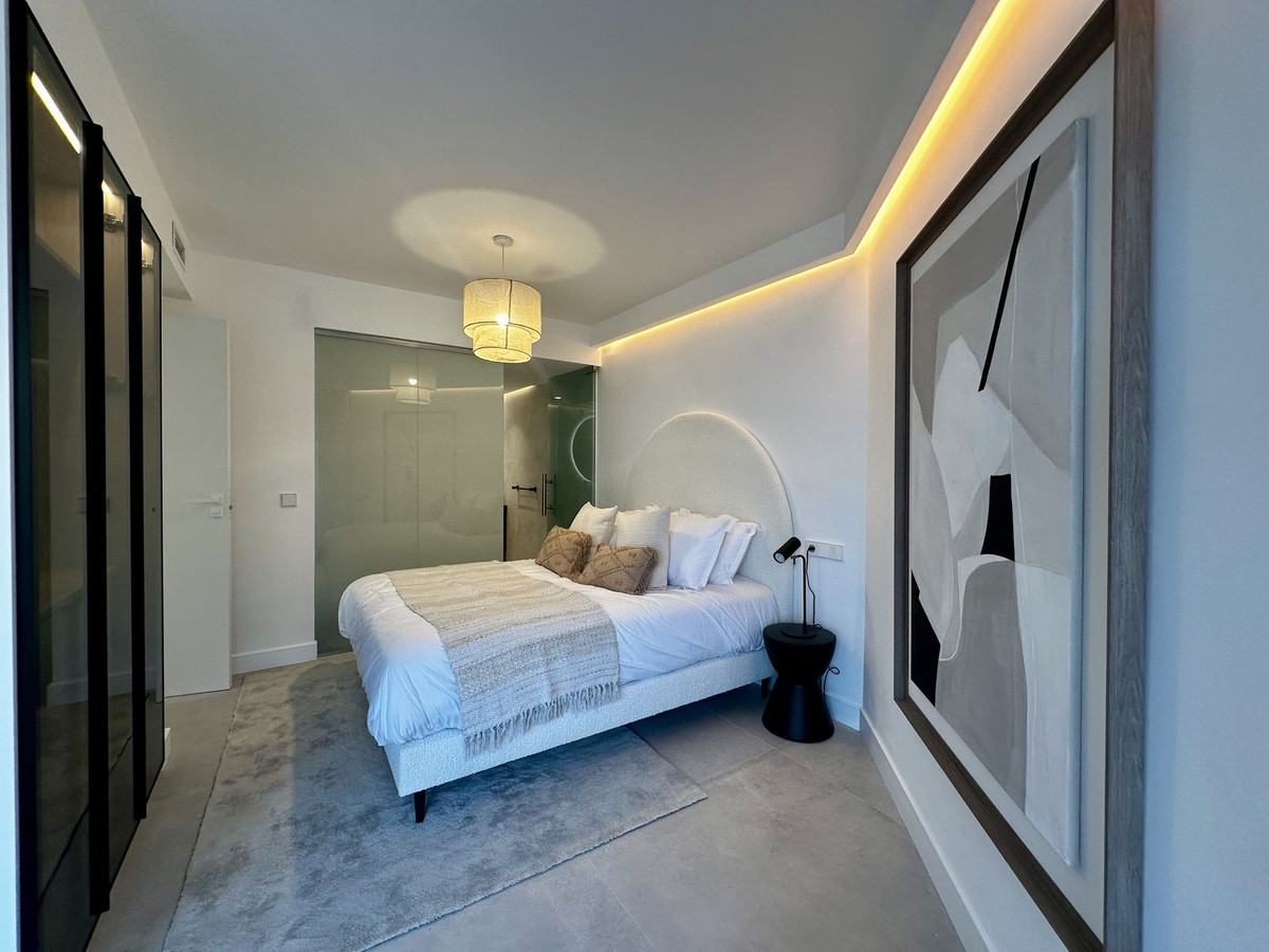 3 Bed Apartment for sale in Marbella Costa Del Sol, Málaga, Spain