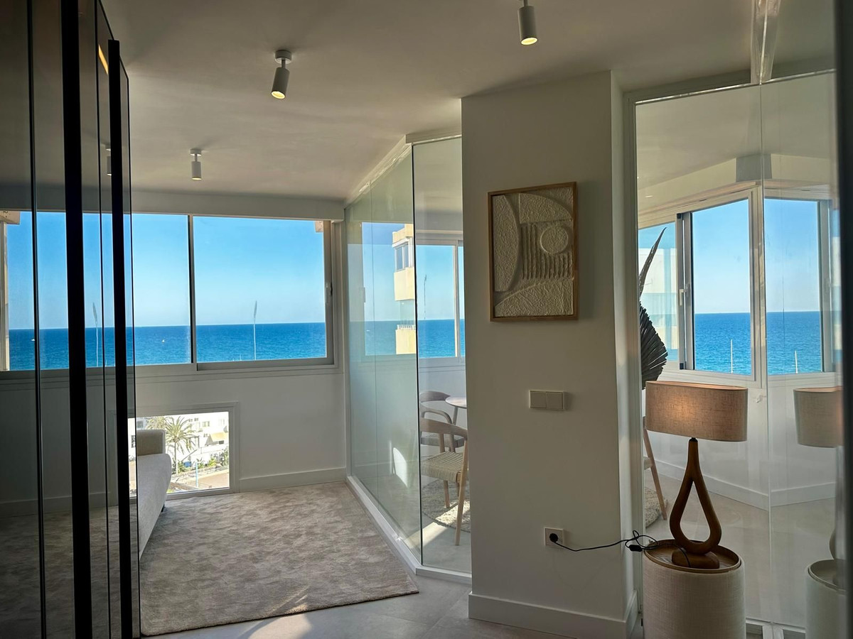 3 Bed Apartment for sale in Marbella Costa Del Sol, Málaga, Spain