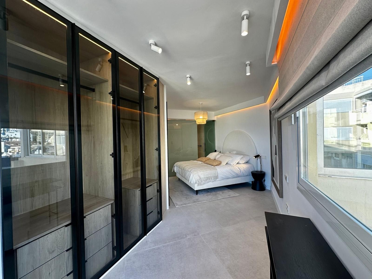 3 Bed Apartment for sale in Marbella Costa Del Sol, Málaga, Spain