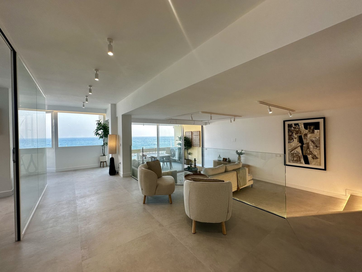 3 Bed Apartment for sale in Marbella Costa Del Sol, Málaga, Spain