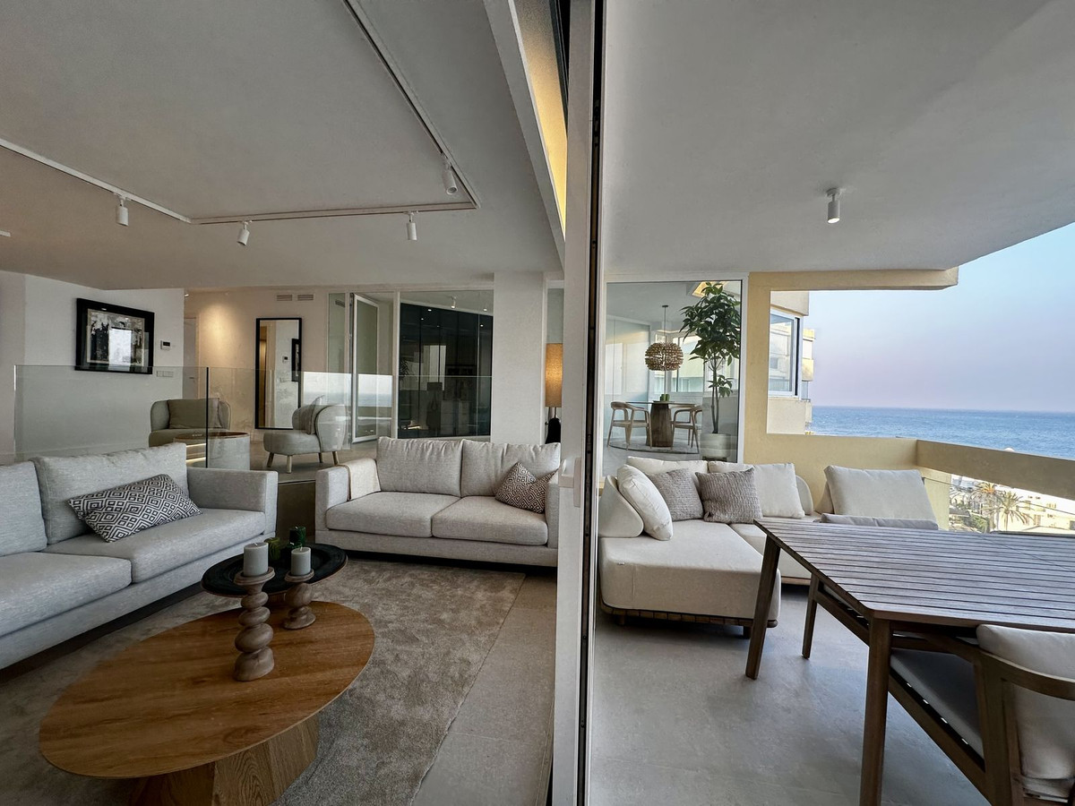 3 Bed Apartment for sale in Marbella Costa Del Sol, Málaga, Spain