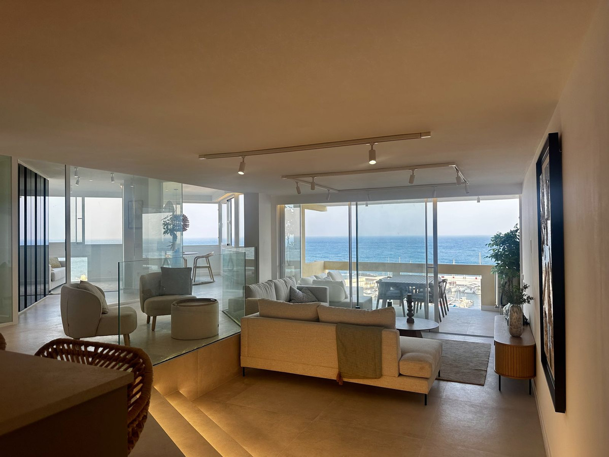 3 Bed Apartment for sale in Marbella Costa Del Sol, Málaga, Spain
