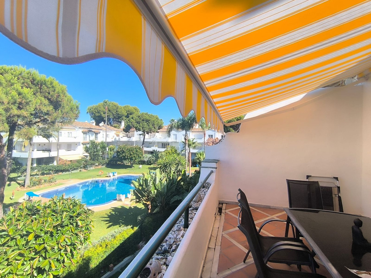 3 Bed Apartment for sale in El Presidente Costa Del Sol, Málaga, Spain