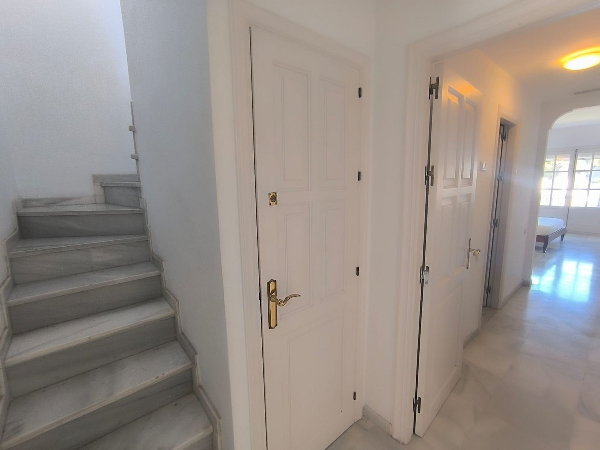 3 Bed Apartment for sale in El Presidente Costa Del Sol, Málaga, Spain