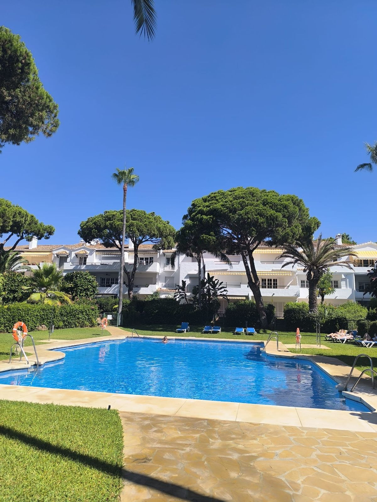 3 Bed Apartment for sale in El Presidente Costa Del Sol, Málaga, Spain