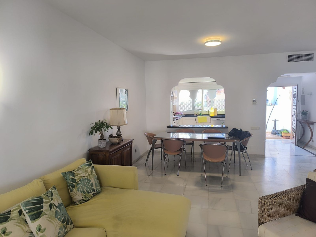 3 Bed Apartment for sale in El Presidente Costa Del Sol, Málaga, Spain
