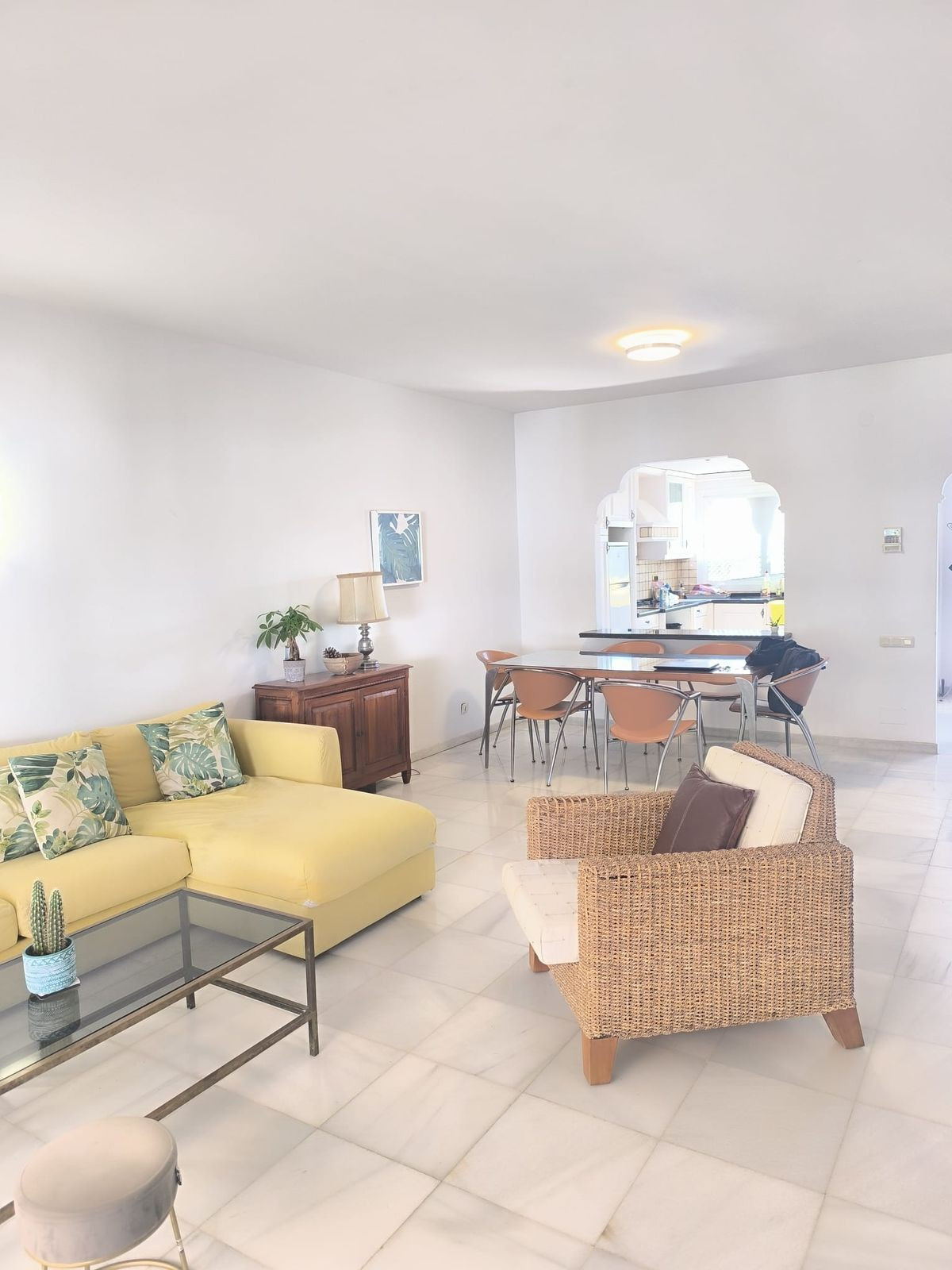 3 Bed Apartment for sale in El Presidente Costa Del Sol, Málaga, Spain