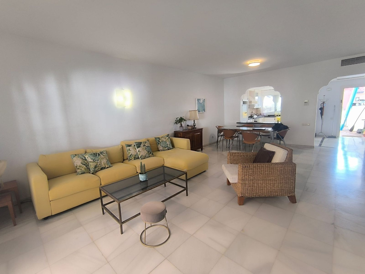 3 Bed Apartment for sale in El Presidente Costa Del Sol, Málaga, Spain
