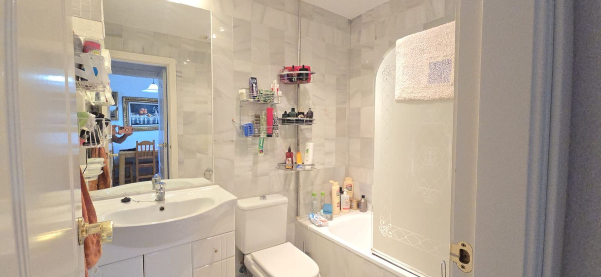 Se vende Apartamento Planta Baja de 2 dormitorios en Costa Del Sol, Málaga, España