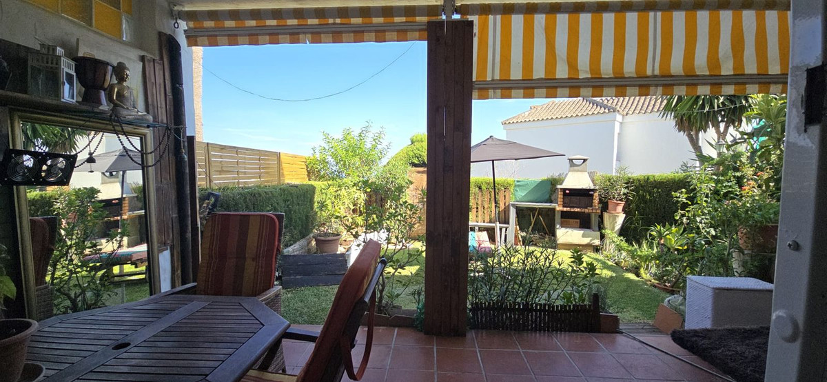 Se vende Apartamento Planta Baja de 2 dormitorios en Costa Del Sol, Málaga, España