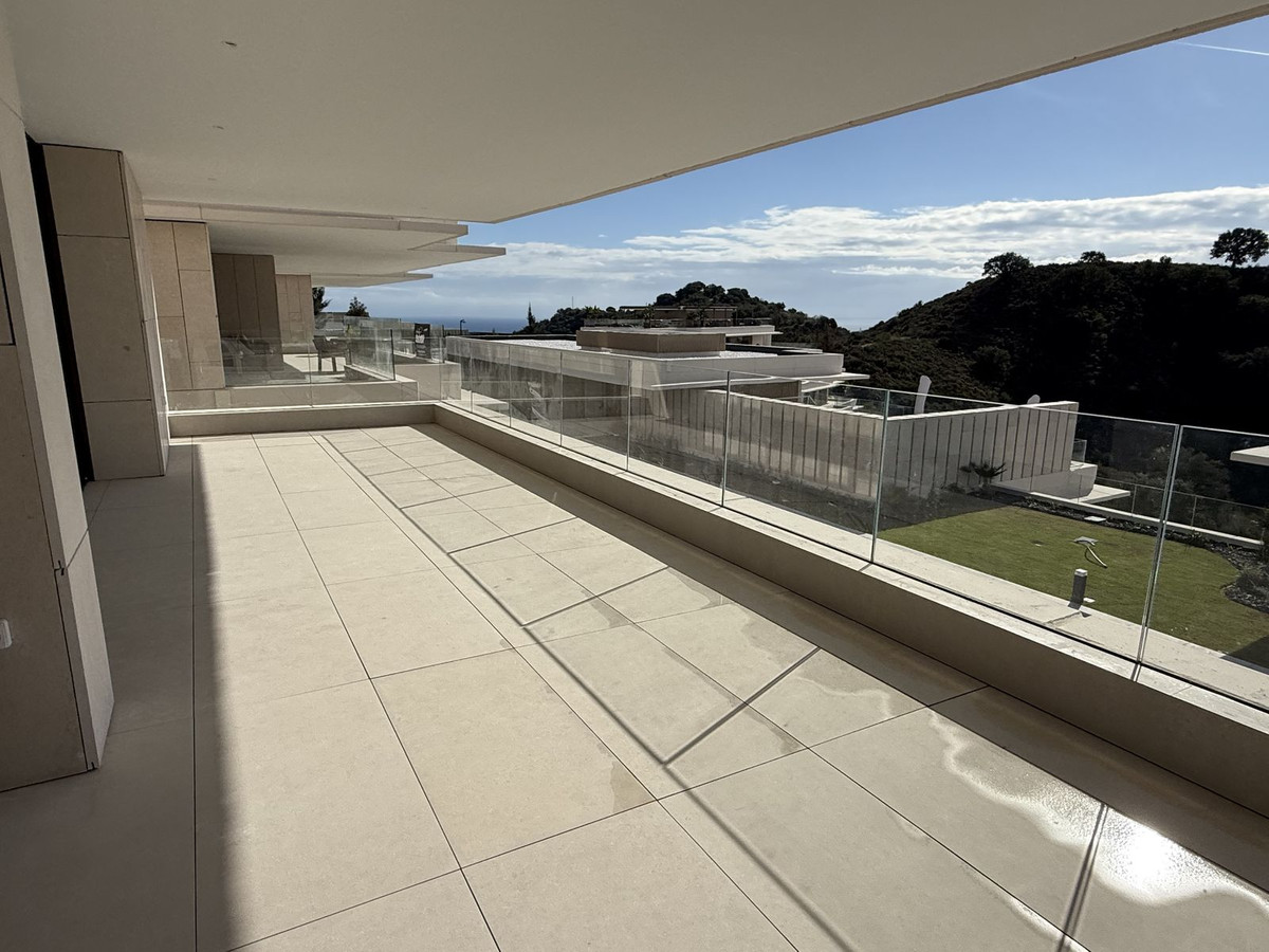 4 Bed Apartment for sale in La Quinta Costa Del Sol, Málaga, Spain