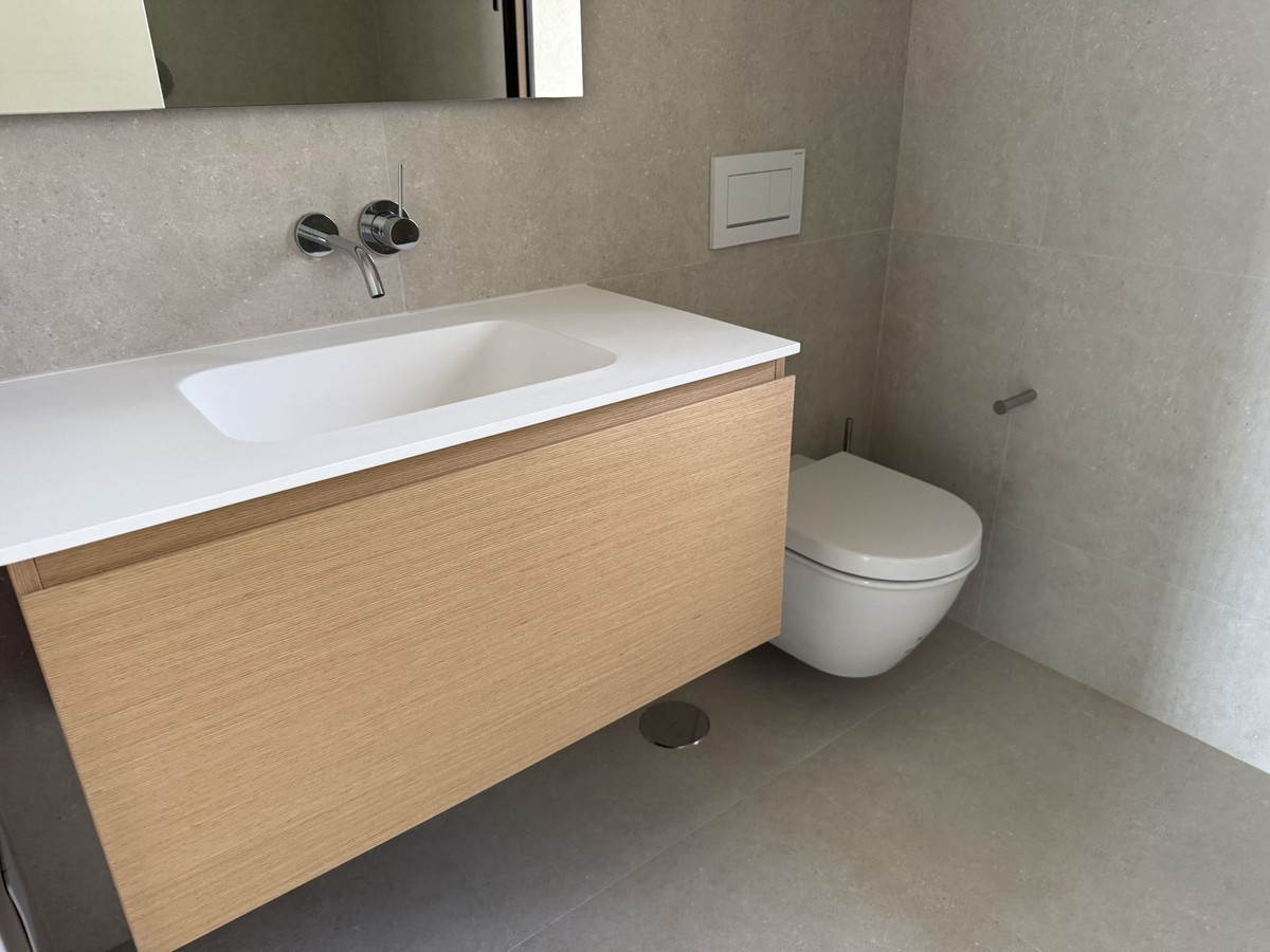 4 Bed Apartment for sale in La Quinta Costa Del Sol, Málaga, Spain