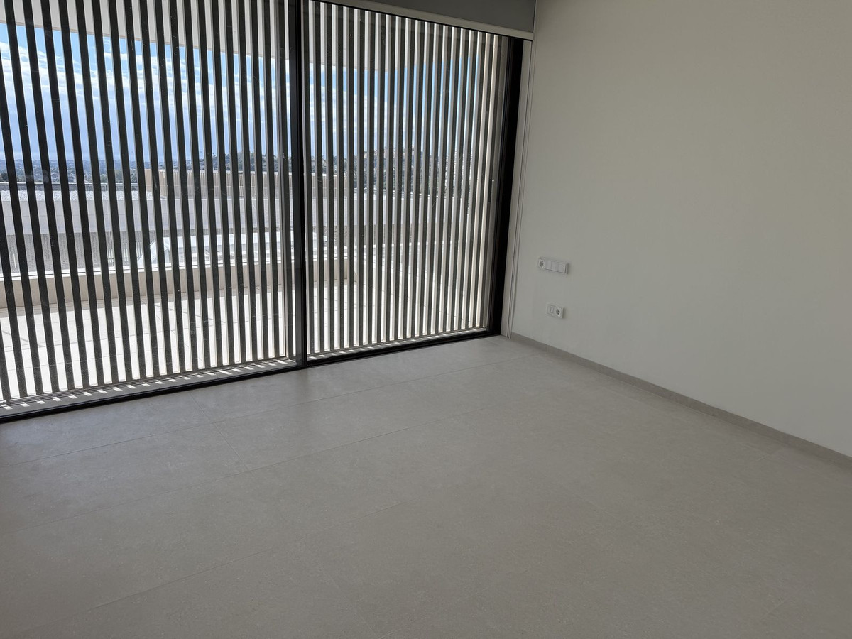 4 Bed Apartment for sale in La Quinta Costa Del Sol, Málaga, Spain