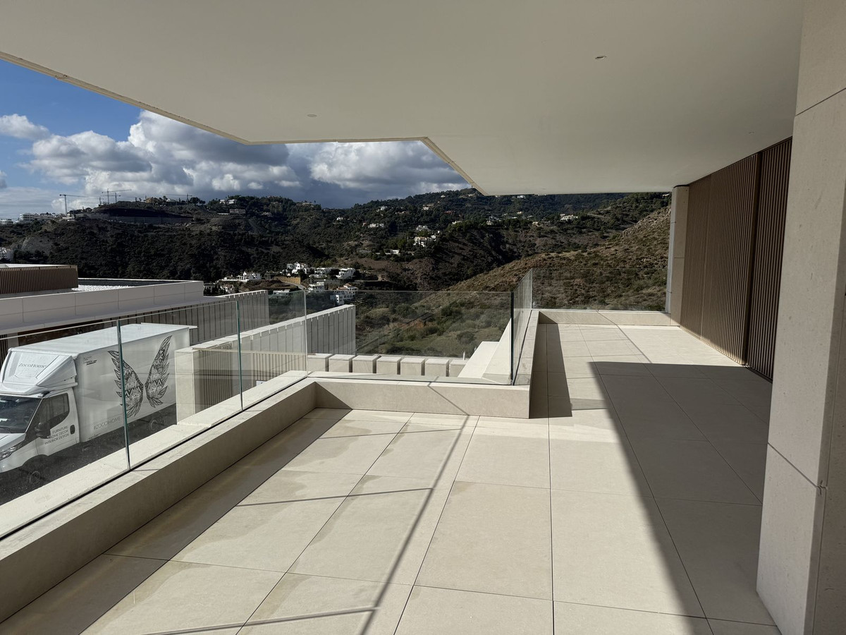 4 Bed Apartment for sale in La Quinta Costa Del Sol, Málaga, Spain