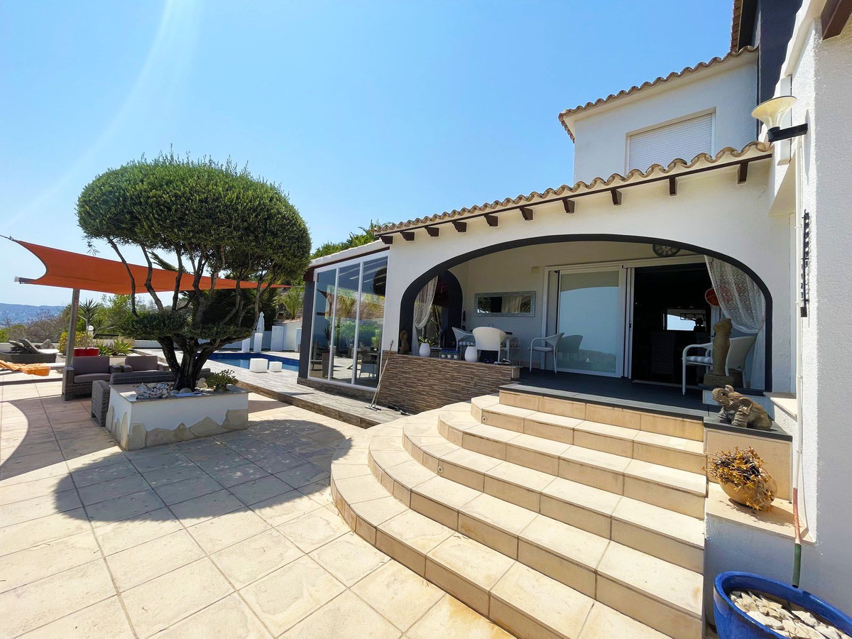 3 Bed Townhouse for sale in Calpe Costa Blanca, Alicante, Spain