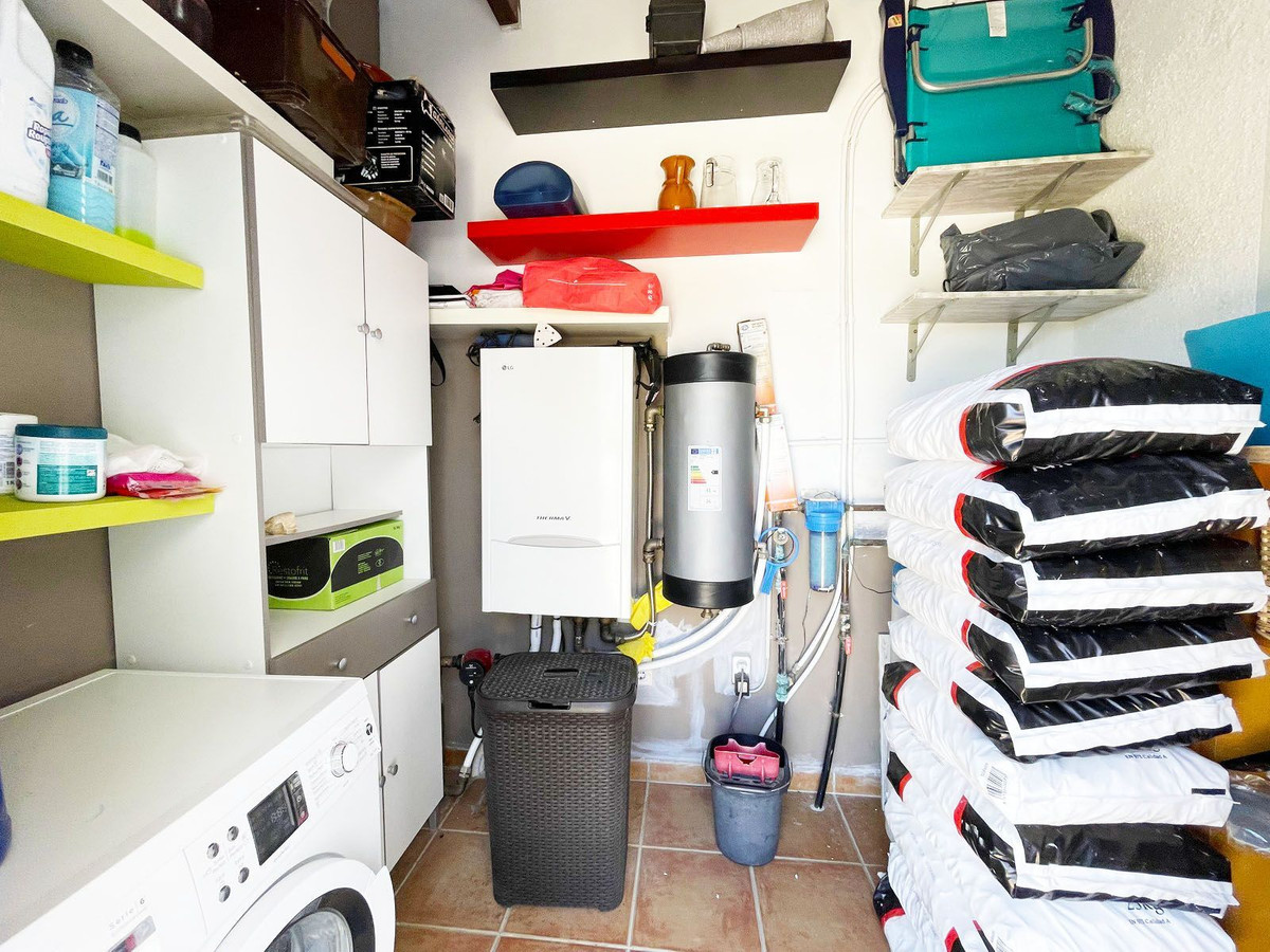 3 Bed Townhouse for sale in Calpe Costa Blanca, Alicante, Spain