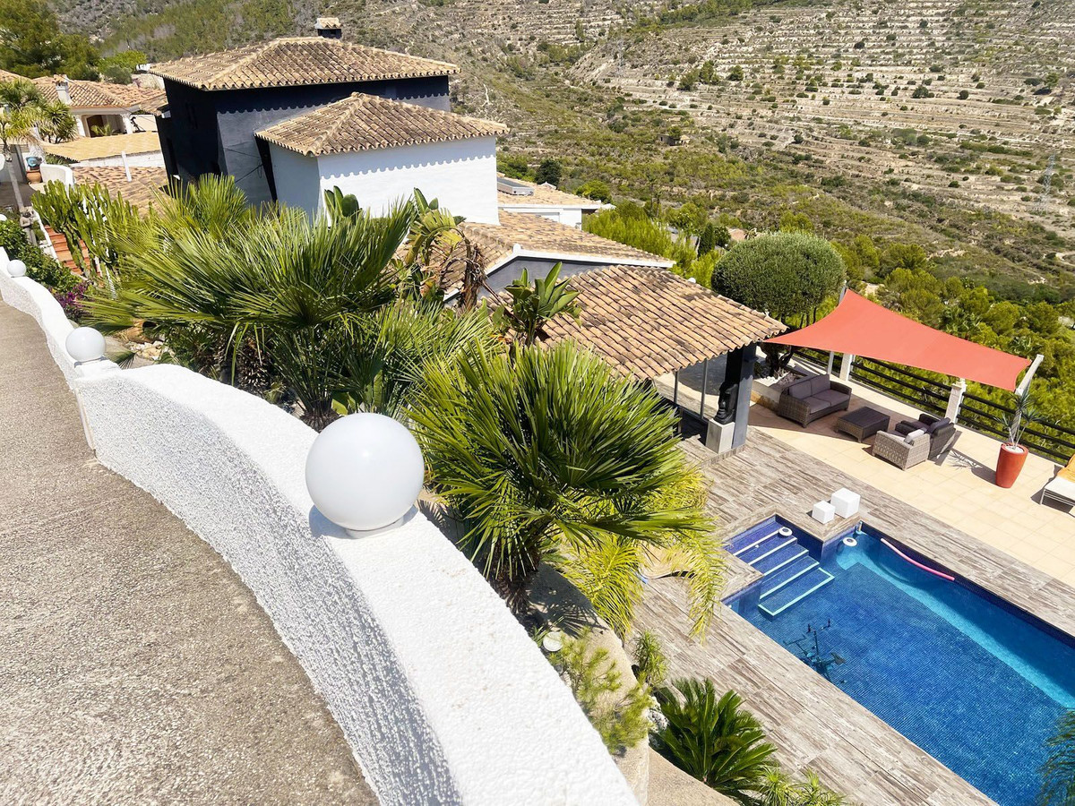 3 Bed Townhouse for sale in Calpe Costa Blanca, Alicante, Spain