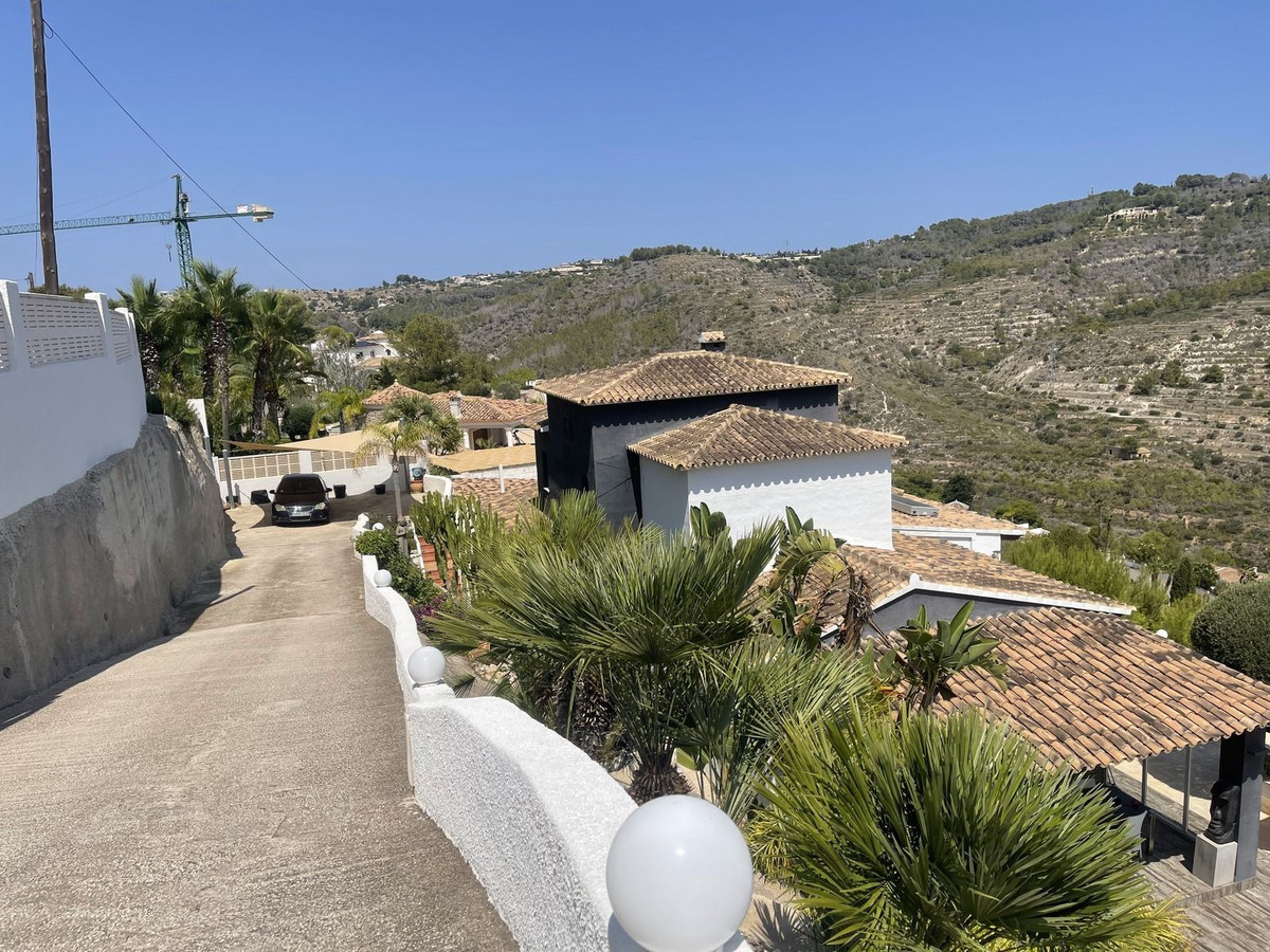 3 Bed Townhouse for sale in Calpe Costa Blanca, Alicante, Spain