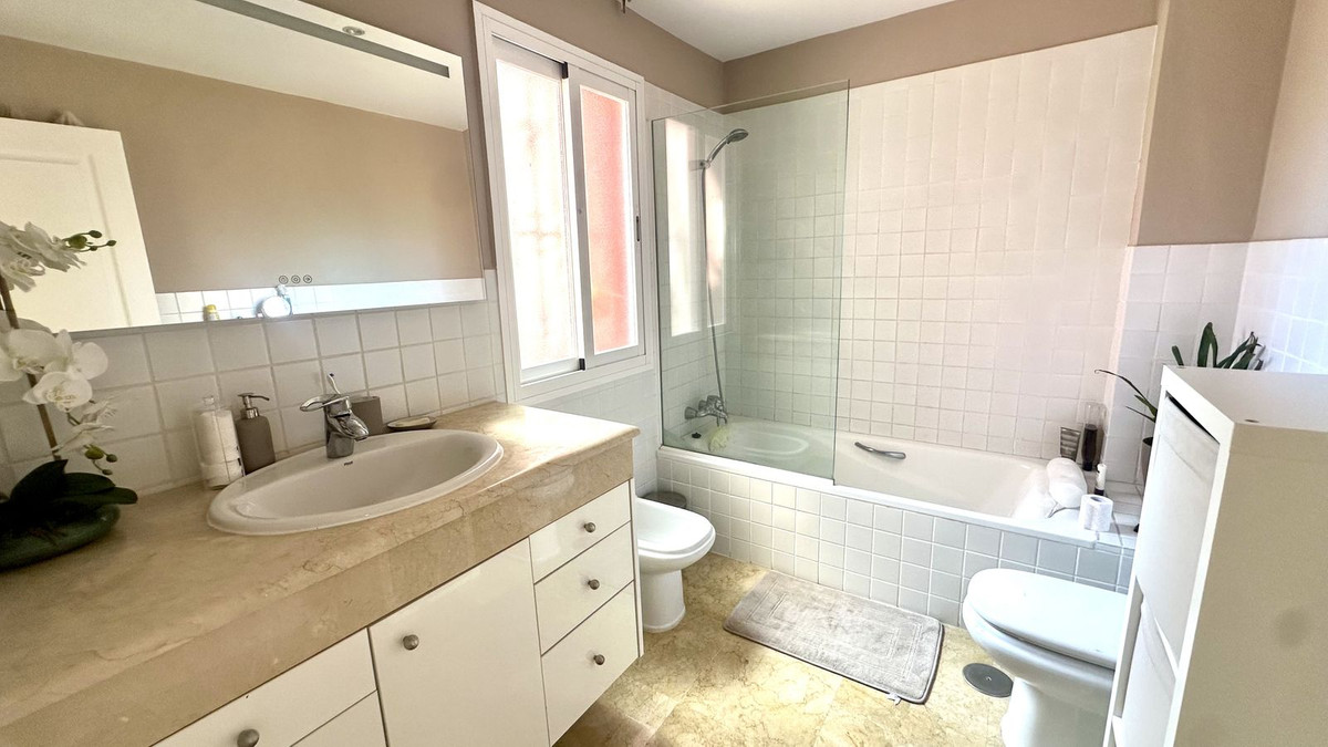 3 Bed Townhouse for sale in Estepona Costa Del Sol, Málaga, Spain