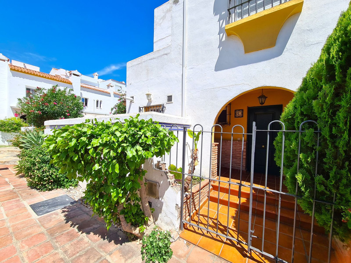 3 Bed Townhouse for sale in Casares Playa Costa Del Sol, Málaga, Spain