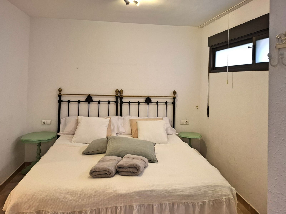 Se vende Apartamento Planta Media de 2 dormitorios en Costa Del Sol, Málaga, España
