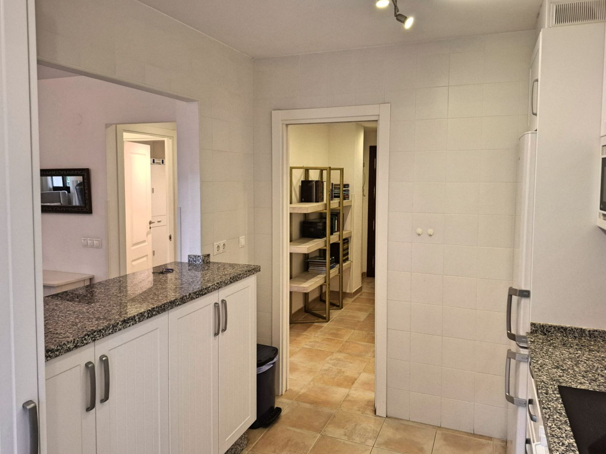 Se vende Apartamento Planta Media de 2 dormitorios en Costa Del Sol, Málaga, España