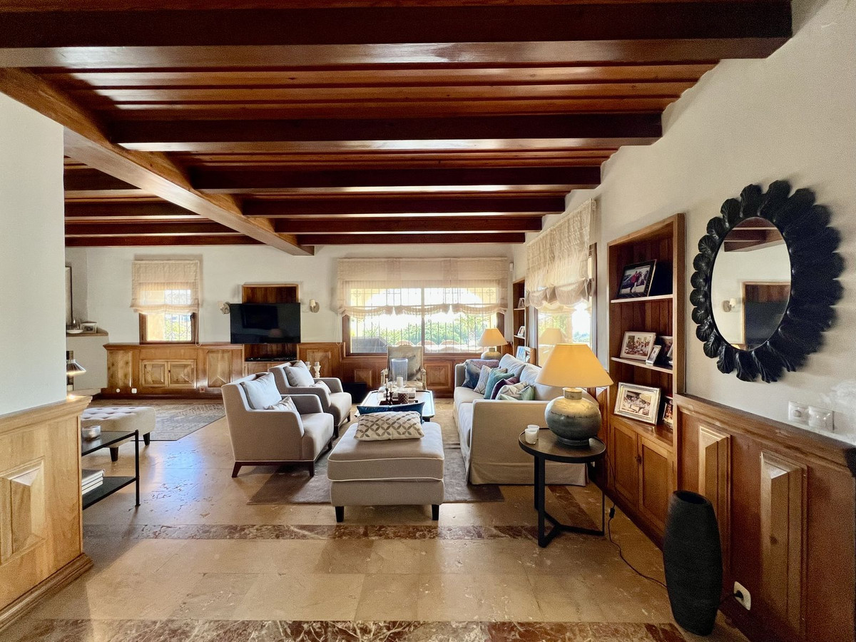 Se vende Villa - Chalet de 4 dormitorios en Costa Del Sol, Málaga, España
