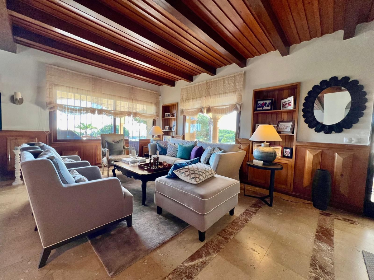 Se vende Villa - Chalet de 4 dormitorios en Costa Del Sol, Málaga, España
