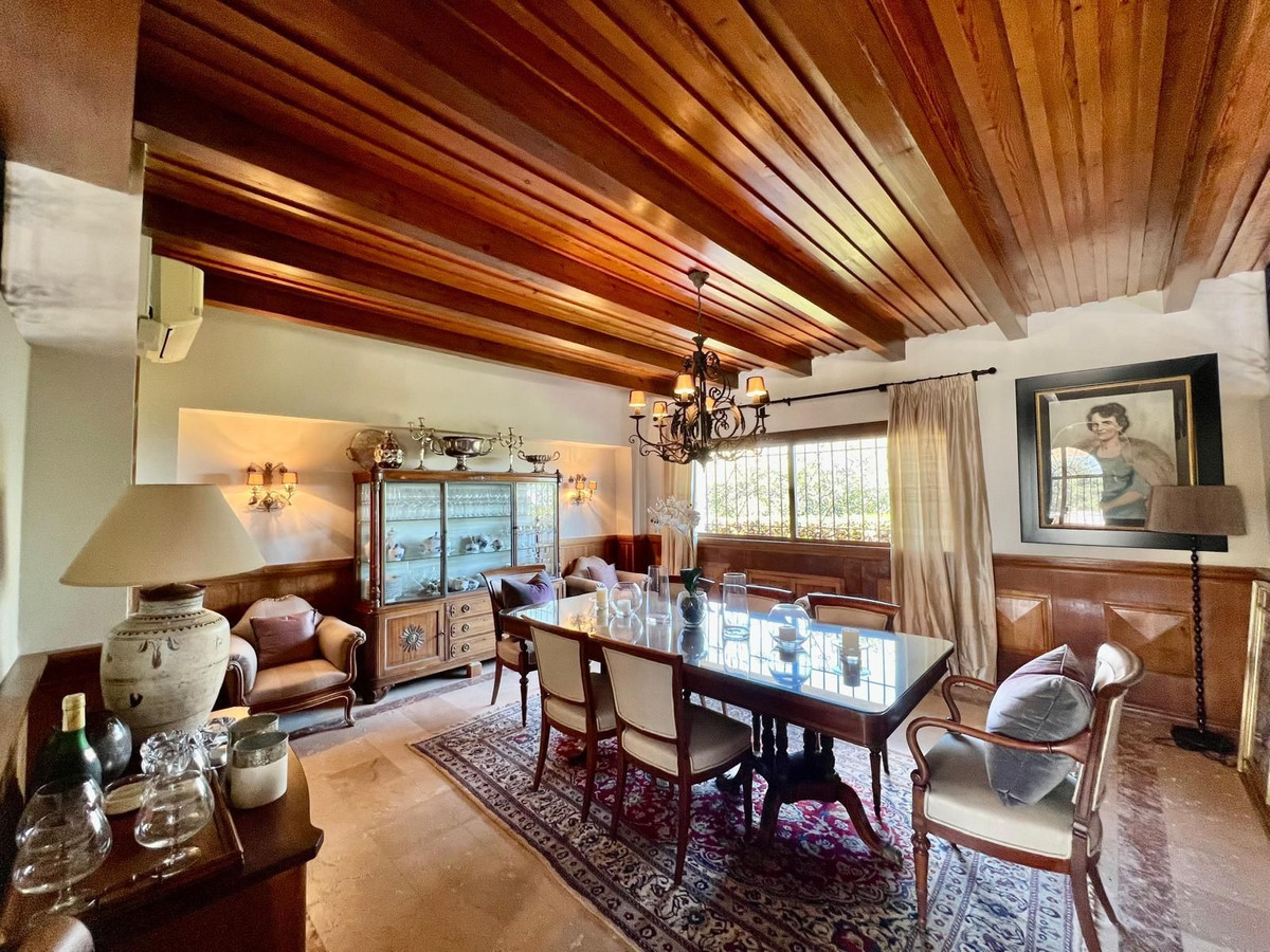 Se vende Villa - Chalet de 4 dormitorios en Costa Del Sol, Málaga, España