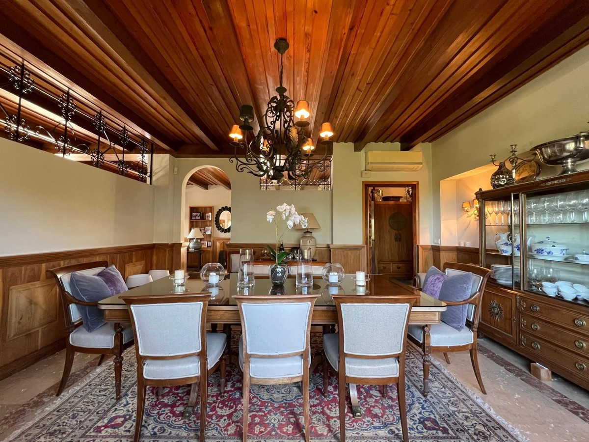 Se vende Villa - Chalet de 4 dormitorios en Costa Del Sol, Málaga, España