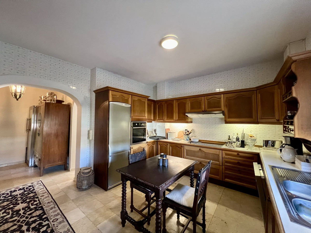 Se vende Villa - Chalet de 4 dormitorios en Costa Del Sol, Málaga, España