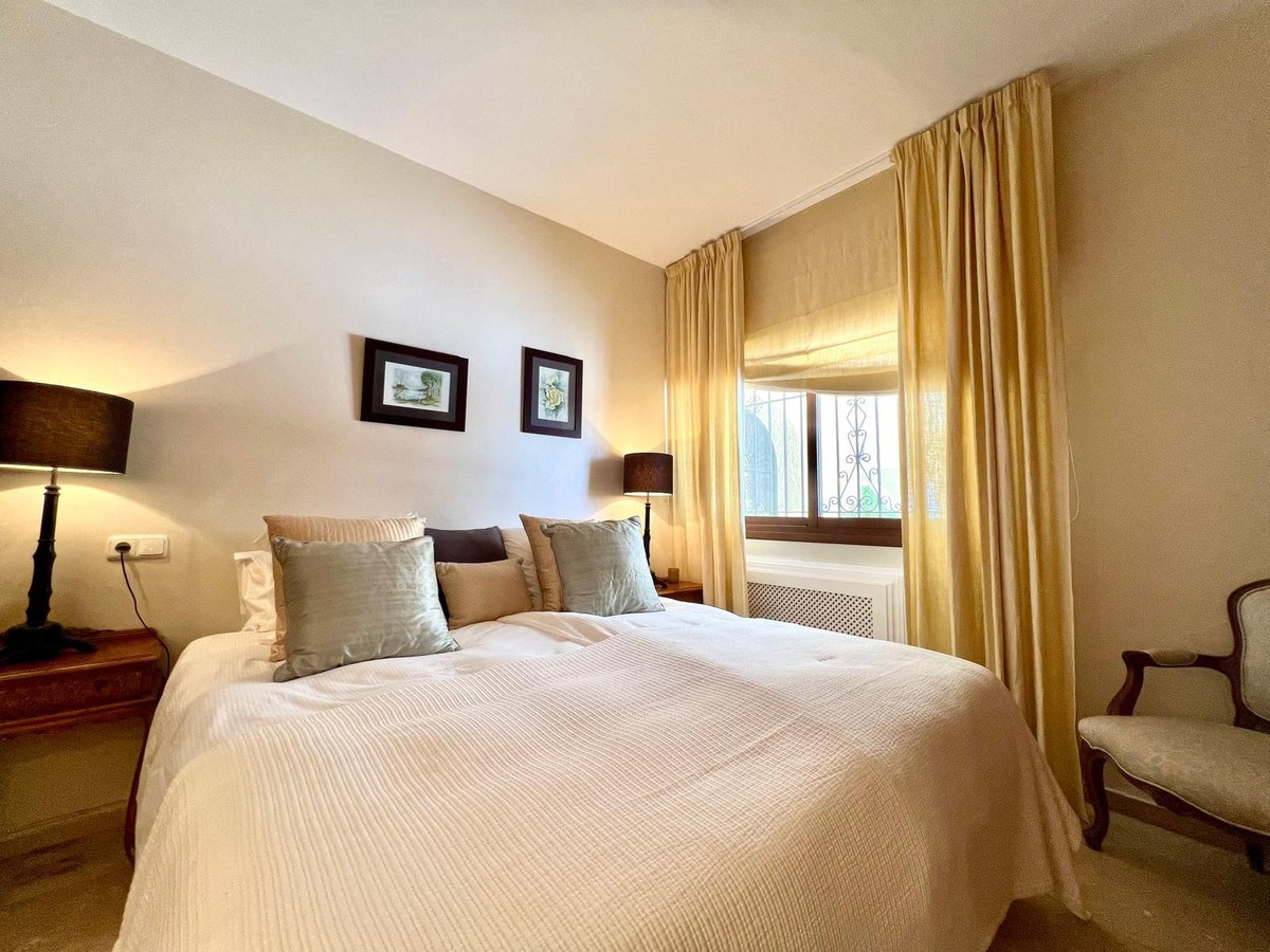 Se vende Villa - Chalet de 4 dormitorios en Costa Del Sol, Málaga, España