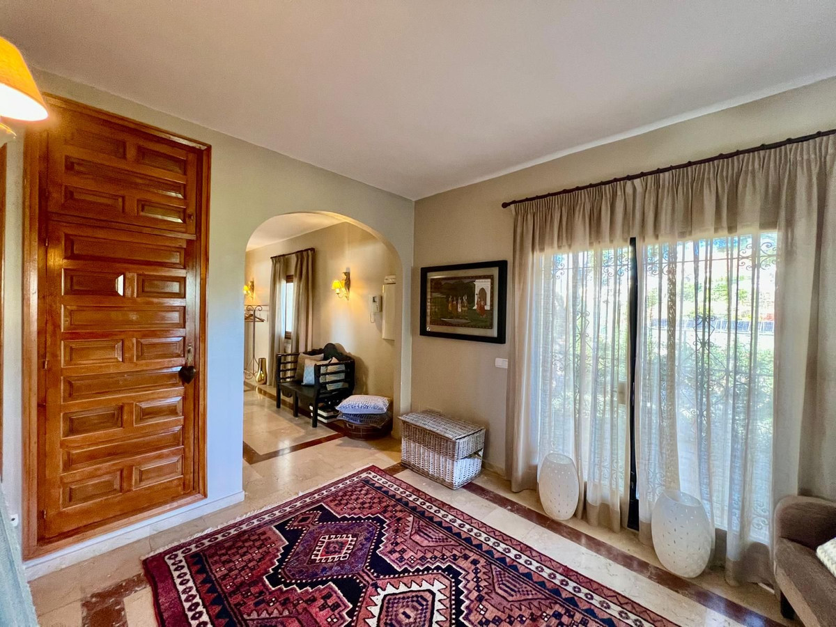 Se vende Villa - Chalet de 4 dormitorios en Costa Del Sol, Málaga, España