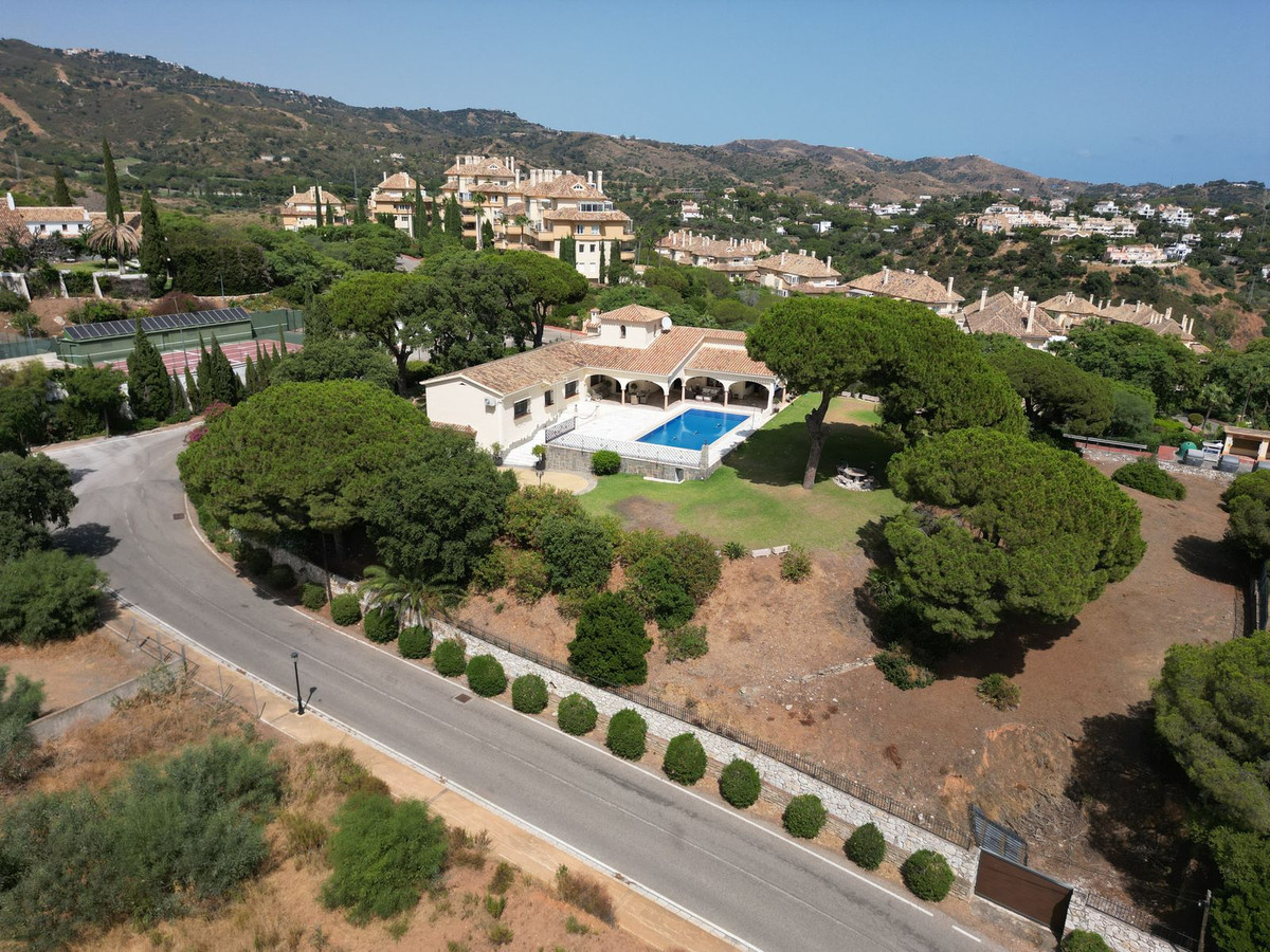 Se vende Villa - Chalet de 4 dormitorios en Costa Del Sol, Málaga, España